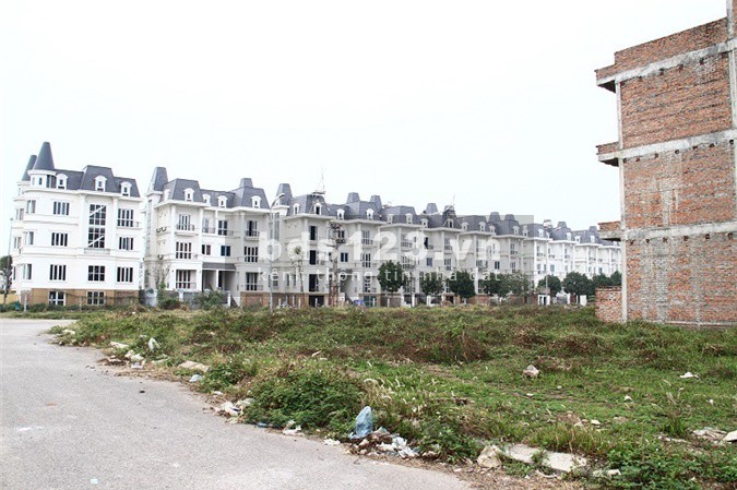 Bán biệt thự, liền kề B15 Cienco 5 Hoàng Quốc Việt, vị trí trung tâm view đẹp, giá tốt đầu tư