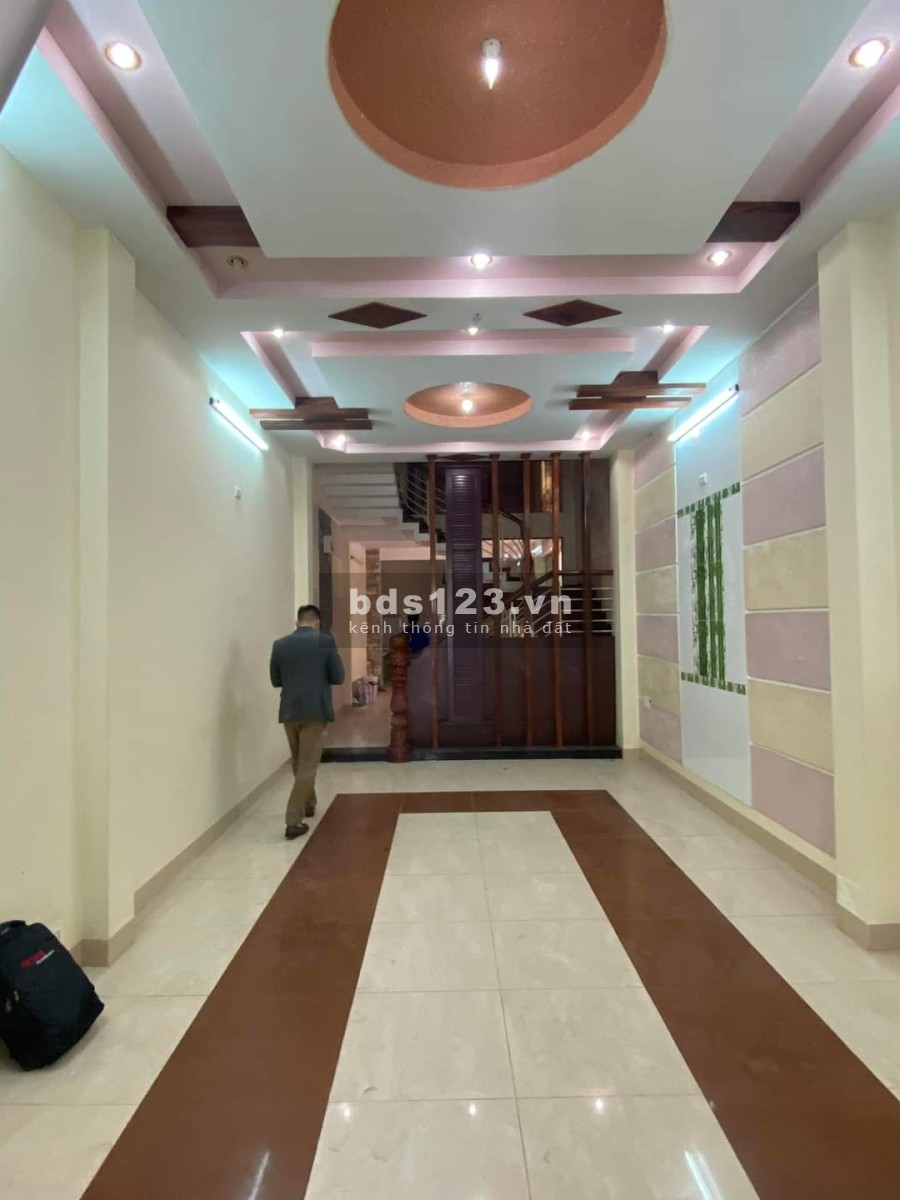 Chính chủ bán gấp nhà ngay chợ Hoà Cường Bắc, khu an ninh yên tĩnh, giá bán 10 tỷ