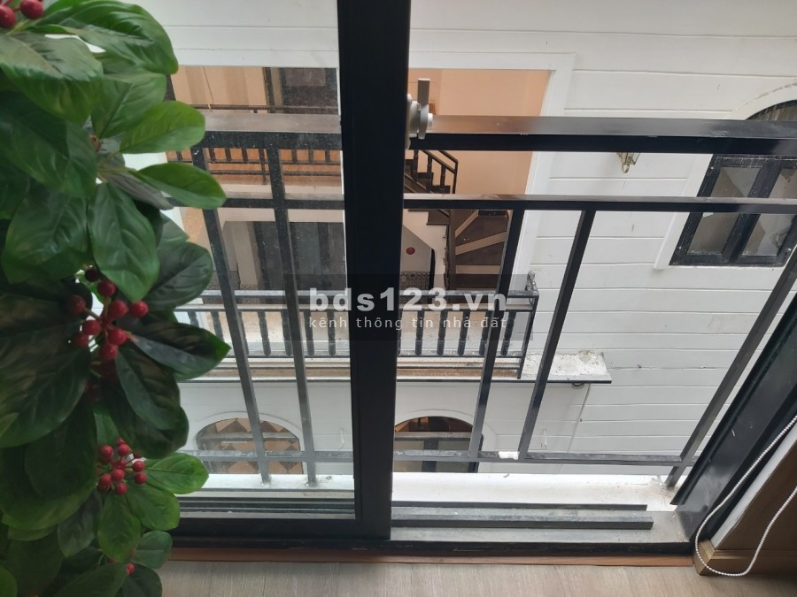 Duplex Quận 1 full nội thất ban công máy giặt riêng gần ngã 6 Phù Đổng Đại Học Sài Gòn