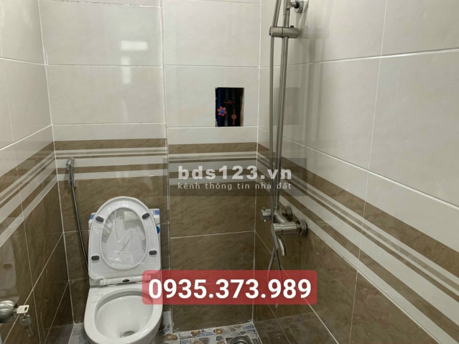 Bán nhà 2 tầng 2 mê đường bê tông rộng 6m P. Thái Hoà - Tx. Tân Uyên - Bình Dương