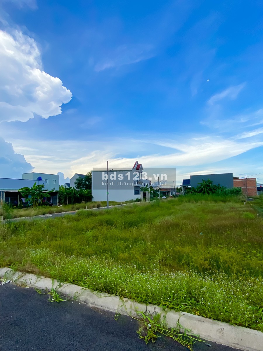 Chính chủ, bán đất nền kdc, sổ hồng riêng - giáp thành phố Hồ Chí Minh 445tr - sđt 0938326639