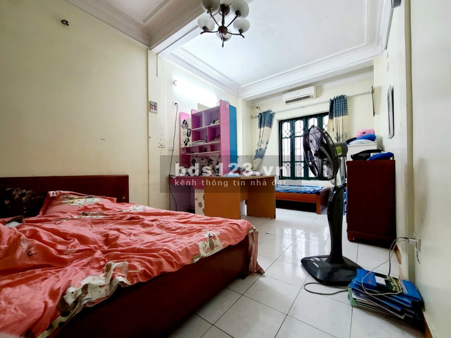 Nhà Phố Đội Cấn, Cống Vị, Ba Đình diện tích sử dụng 30m2 4 tầng, giá bán chỉ 3.3 tỷ