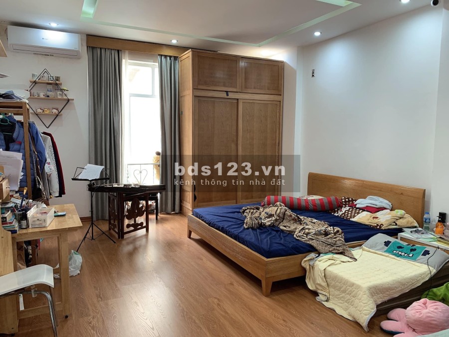Bán nhà phố Thái Hà ô tô vào nhà kinh doanh thang máy diện tích 115m2, giá bán 22.5 tỷ
