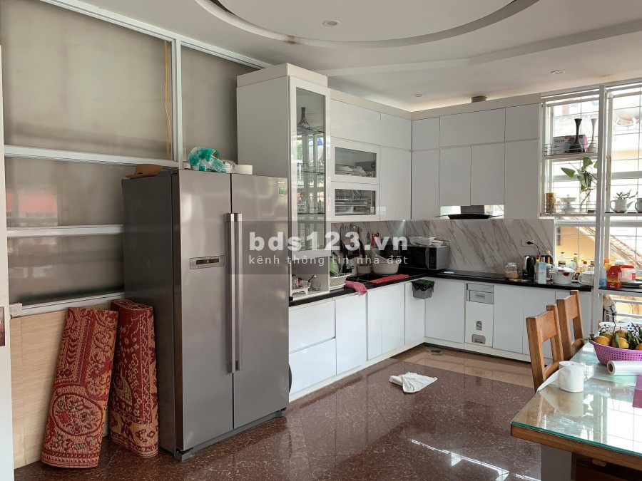 Bán nhà phố Thái Hà ô tô vào nhà kinh doanh thang máy diện tích 115m2, giá bán 22.5 tỷ