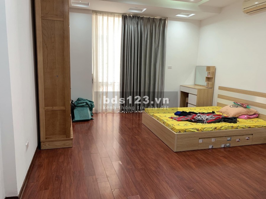 Bán nhà phố Thái Hà ô tô vào nhà kinh doanh thang máy diện tích 115m2, giá bán 22.5 tỷ