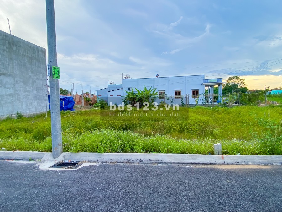 Chính chủ, bán đất nền kdc, sổ hồng riêng - giáp thành phố Hồ Chí Minh 445tr - sđt 0938326639