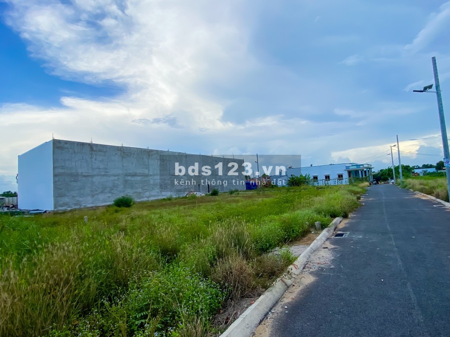 Chính chủ, bán đất nền kdc, sổ hồng riêng - giáp thành phố Hồ Chí Minh 445tr - sđt 0938326639