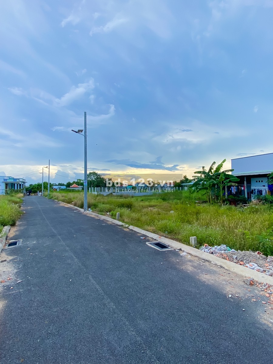 Chính chủ, bán đất nền kdc, sổ hồng riêng - giáp thành phố Hồ Chí Minh 445tr - sđt 0938326639
