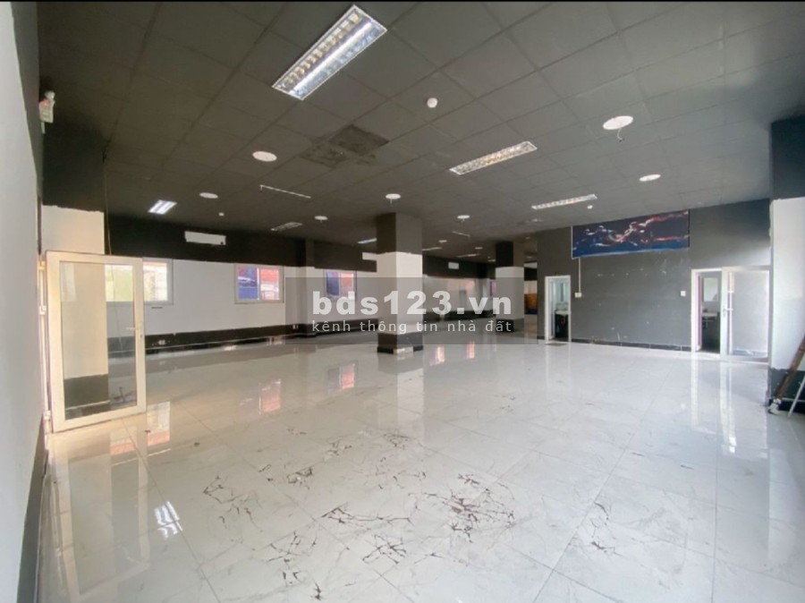 Cho thuê mặt bằng 250m2 mặt tiền đường Huỳnh Tấn Phát giá 27 triệu/tháng