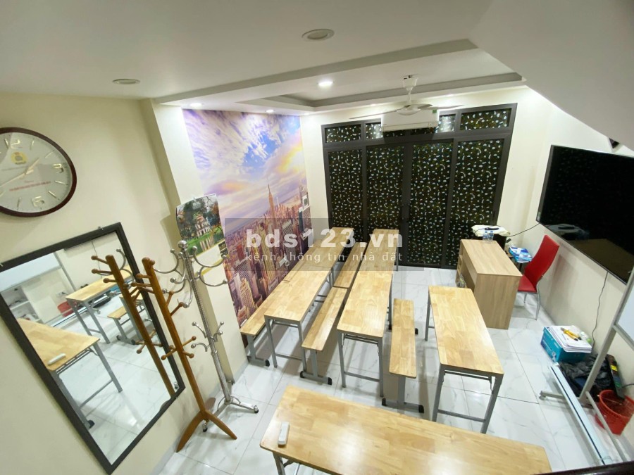 Bán nhà lô góc 4 tầng đẹp ở luôn phố Tây Sơn giá bán 3,8 tỷ liên hệ 0912442669