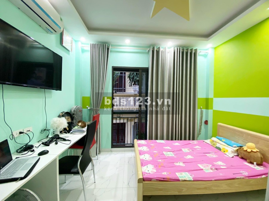 Bán nhà lô góc 4 tầng đẹp ở luôn phố Tây Sơn giá bán 3,8 tỷ liên hệ 0912442669