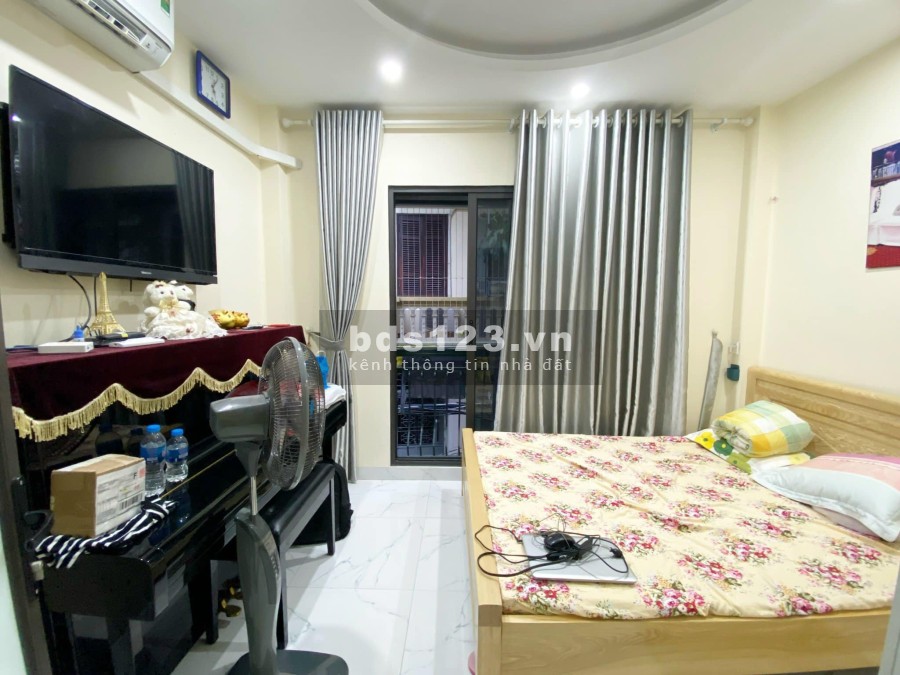 Bán nhà lô góc 4 tầng đẹp ở luôn phố Tây Sơn giá bán 3,8 tỷ liên hệ 0912442669