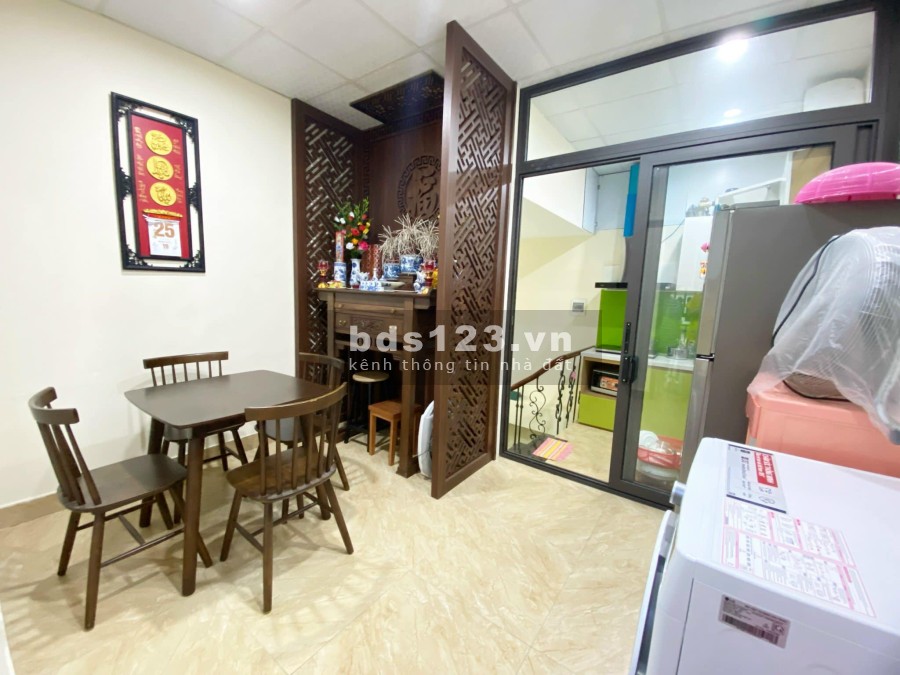Bán nhà lô góc 4 tầng đẹp ở luôn phố Tây Sơn giá bán 3,8 tỷ liên hệ 0912442669