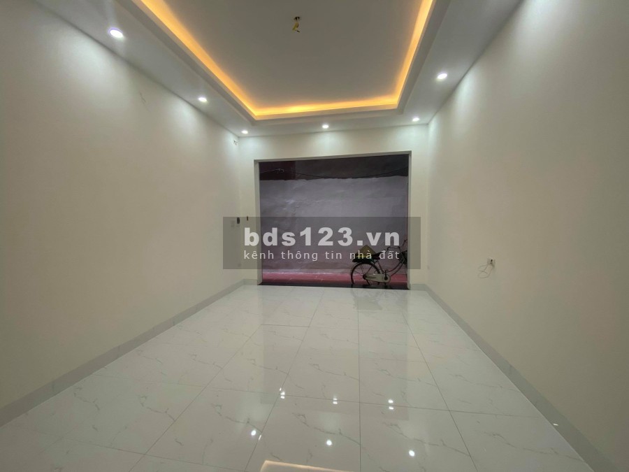 Cần bán nhà Bùi Xương Trạch diện tích sử dụng 32m2 giá bán 4.2 tỷ liên hệ 0977595683