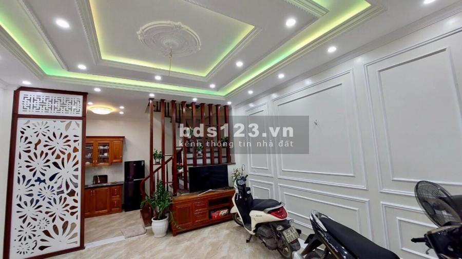 Bán nhà nguyên căn kiến trúc đẹp có ô tô vào nhà Cầu Diễn giá chỉ 5 tỷ, khu dân cư đông