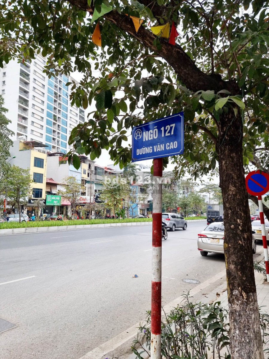 Nhà siêu rẻ diện tích sử dụng 35m2 Văn Cao mặt tiền 3.3m, 3 tầng, giá bán chỉ 3.6 tỷ