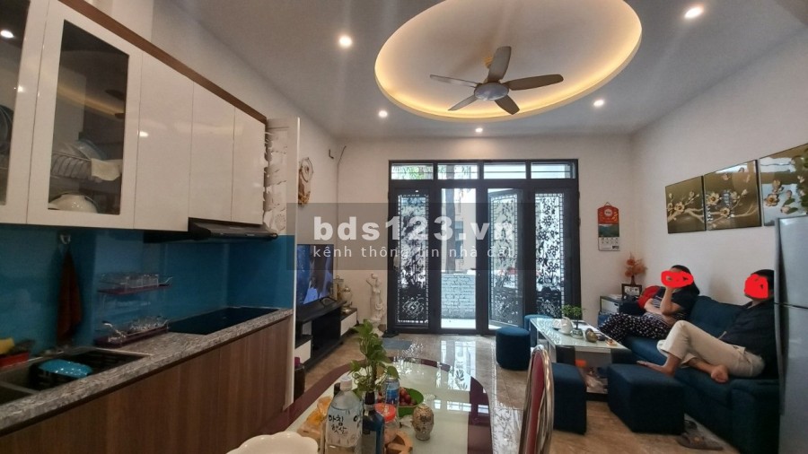 Bán gấp nhà nguyên căn phố Bồ Đề đầy đủ nội thất 5 tầng đúc mặt tiền 4.8m, sổ sẵn chính chủ