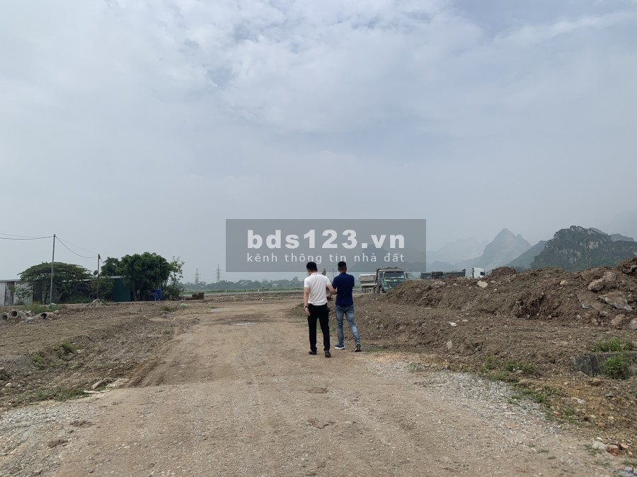Cần đẩy nhanh 3 lô đất ở Thanh Liêm, Hà Nam, mỗi lô 90m2 pháp lý đầy đủ, có hỗ trợ với CĐT