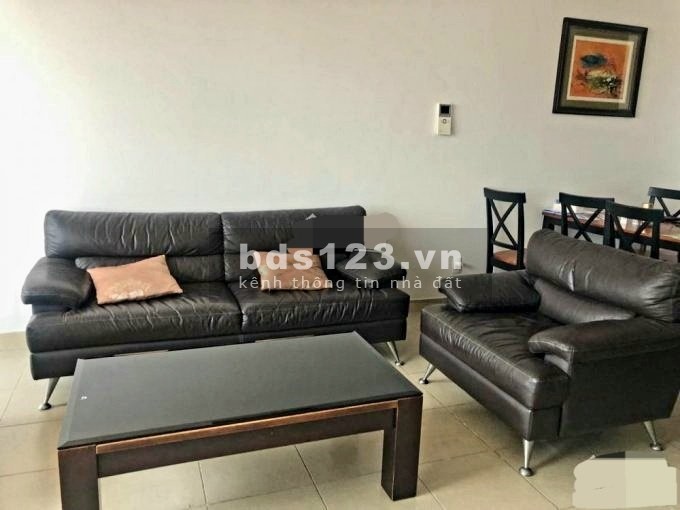 Chính chủ cho thuê căn hộ có ban công view trung tâm Quận 1 khu an ninh tốt