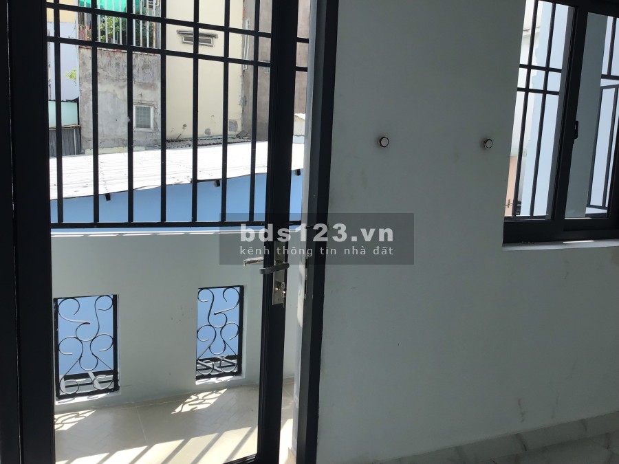 Bán gấp nhà 2 tầng dt đất 67m2 hẻm 242 Nguyễn Xí, P13, Bình Thạnh, 6.3 tỷ tl