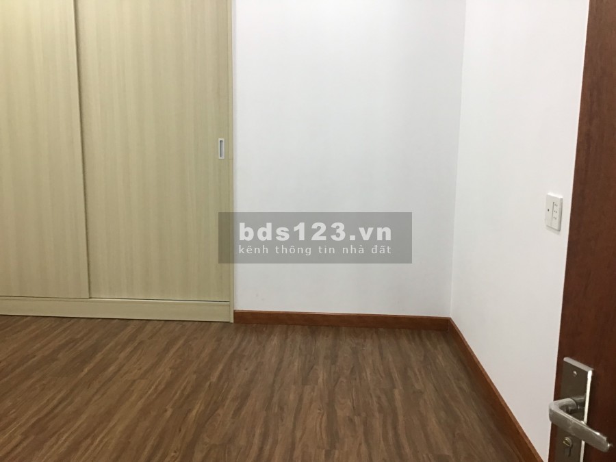 Bán gấp nhà 2 tầng dt đất 67m2 hẻm 242 Nguyễn Xí, P13, Bình Thạnh, 6.3 tỷ tl