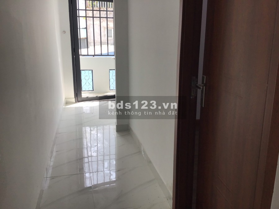 Bán gấp nhà 2 tầng dt đất 67m2 hẻm 242 Nguyễn Xí, P13, Bình Thạnh, 6.3 tỷ tl
