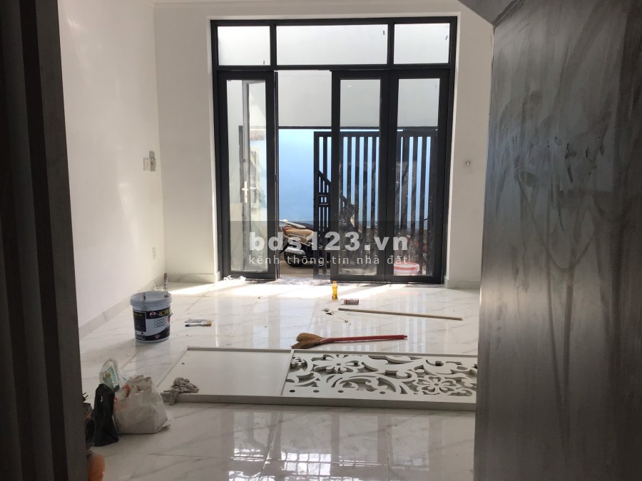 Bán gấp nhà 2 tầng dt đất 67m2 hẻm 242 Nguyễn Xí, P13, Bình Thạnh, 6.3 tỷ tl