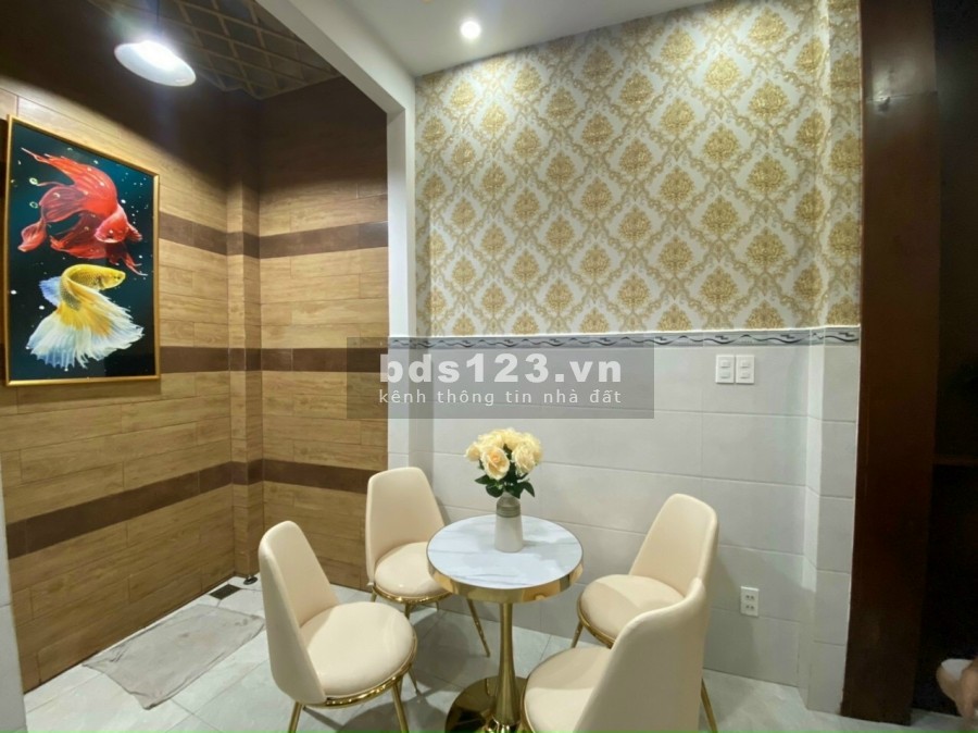 Nhà mới xây xong 80m2/2PN, giá 750 triệu giá 100% (sổ hồng riêng), ngay ngã ba Giồng.