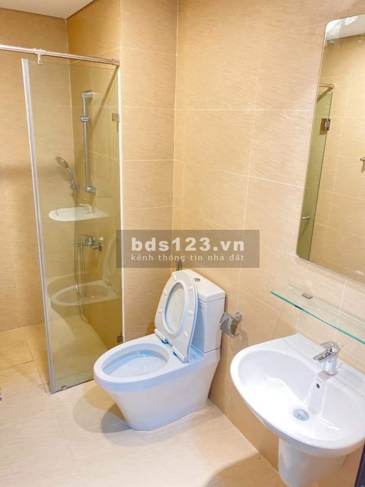 Bán nhanh căn hộ Opal Boulevard nhà còn rất mới, nội thất bàn giao cơ bản, giá tốt