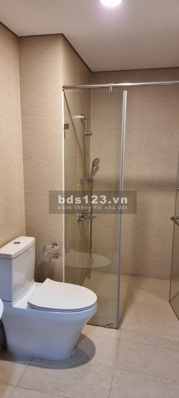 Bán nhanh căn hộ Opal Boulevard nhà còn rất mới, nội thất bàn giao cơ bản, giá tốt