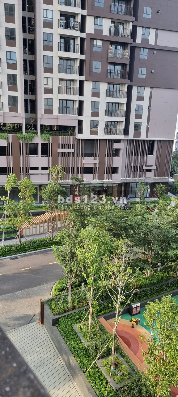 Bán nhanh căn hộ Opal Boulevard nhà còn rất mới, nội thất bàn giao cơ bản, giá tốt