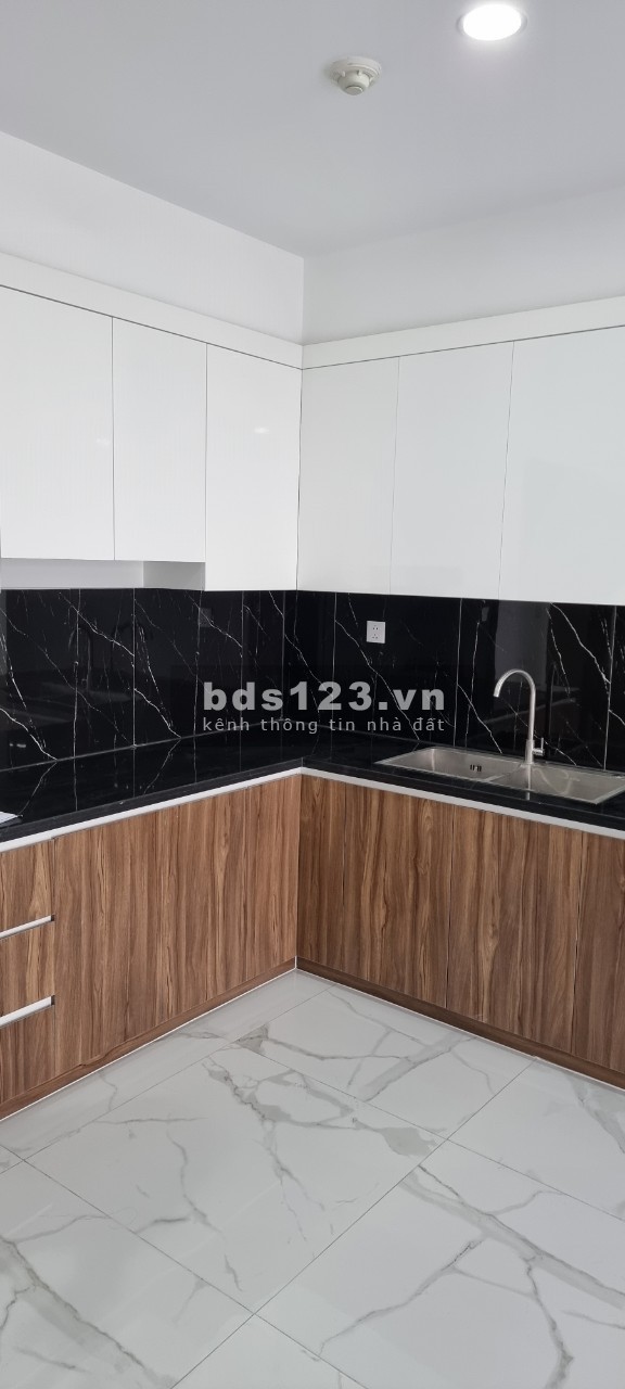 Bán nhanh căn hộ Opal Boulevard nhà còn rất mới, nội thất bàn giao cơ bản, giá tốt