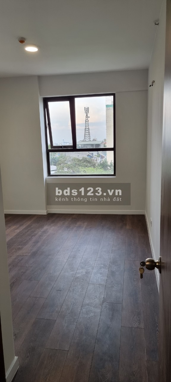 Bán nhanh căn hộ Opal Boulevard nhà còn rất mới, nội thất bàn giao cơ bản, giá tốt
