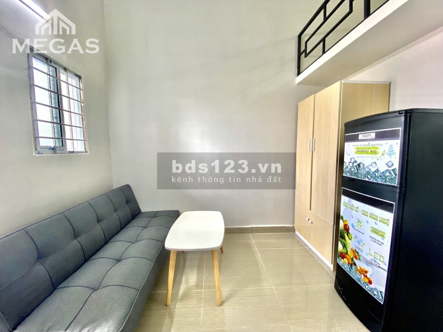 Phòng đầy đủ nội thất ban công riêng ngay Hồng Bàng - Hậu Giang lh 0778641231