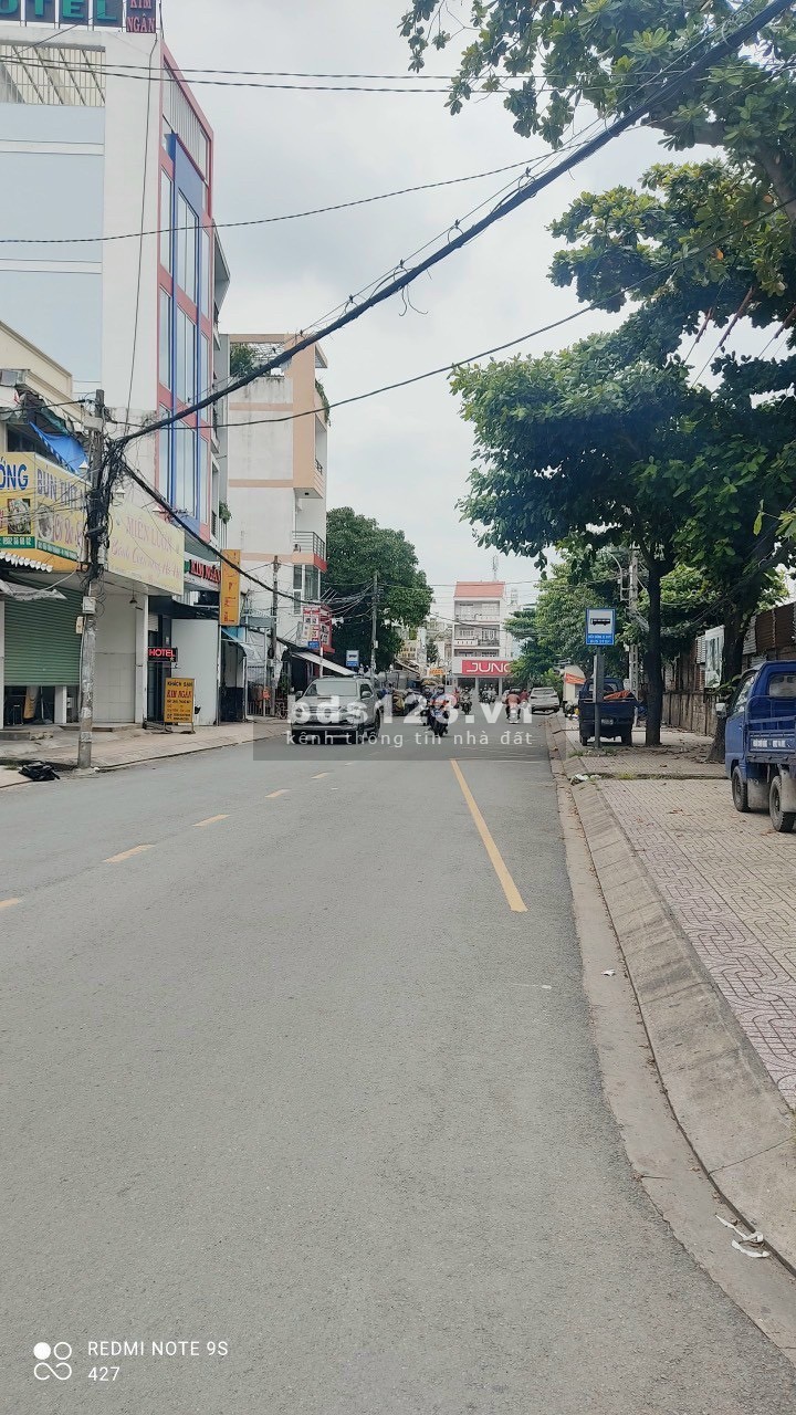 Bán nhà mặt tiền đường Tân Thành, Tân Phú, nhà đẹp kinh doanh liên hệ 0902053125