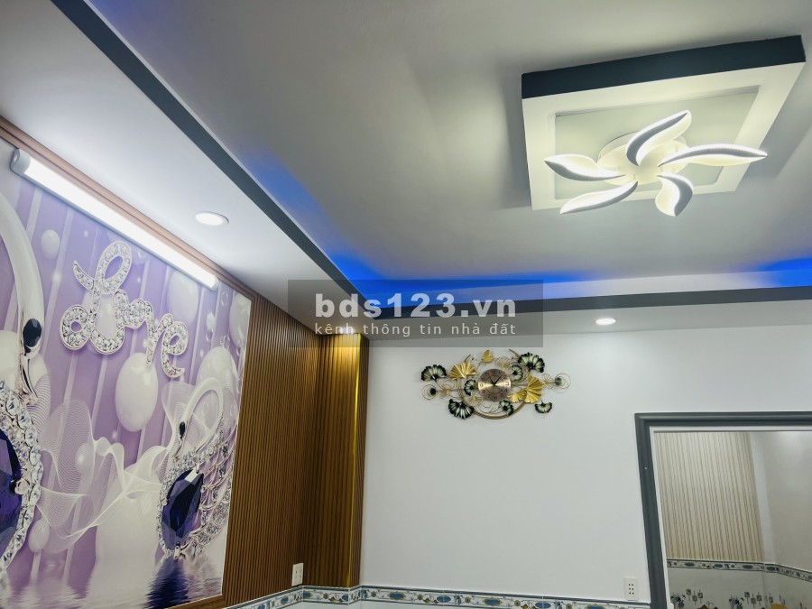 Nhà sổ hồng riêng hẻm rộng đường Huỳnh Tấn Phát q7 Nhà Bè giá bán 3.3 tỷ