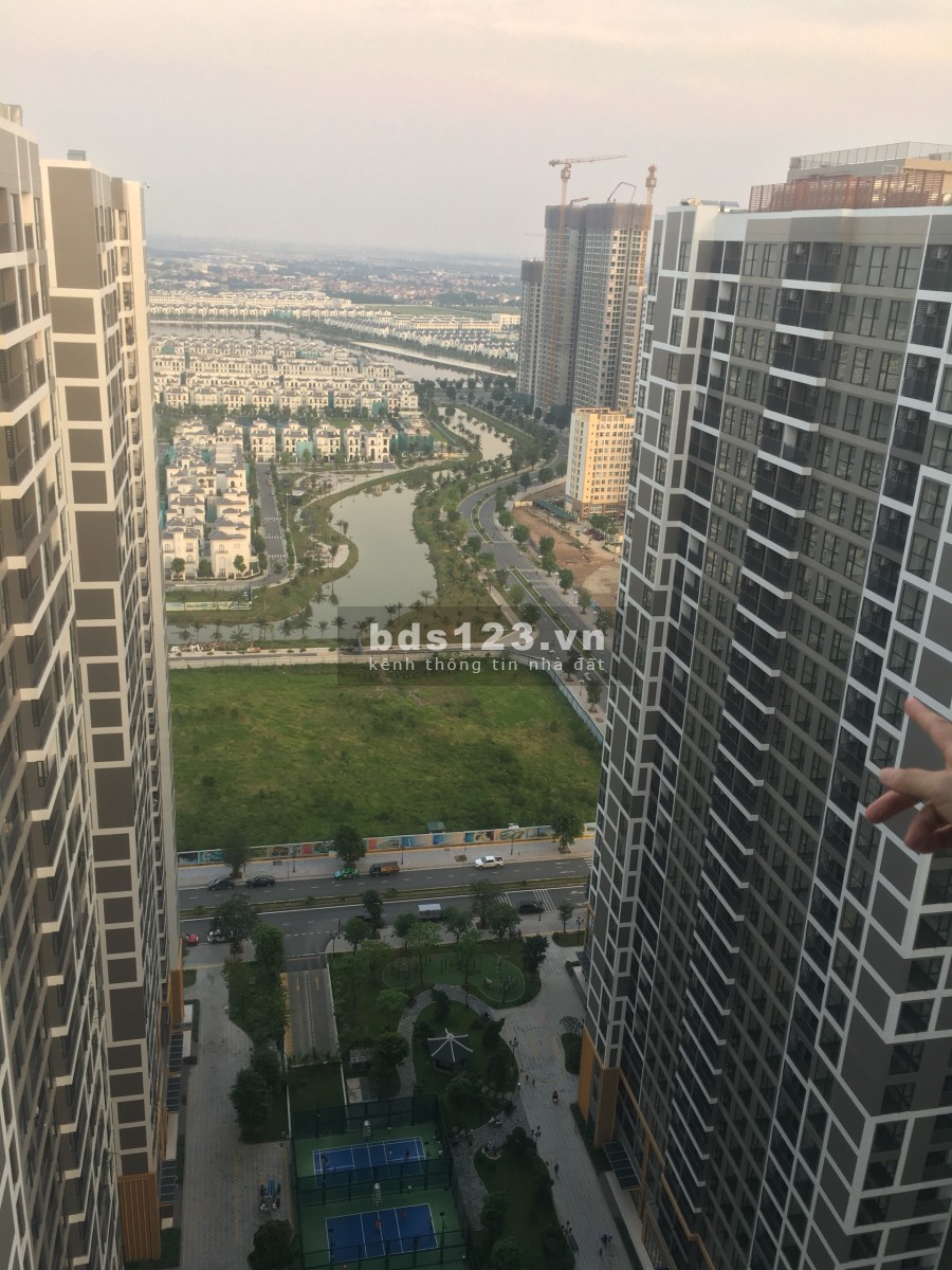 Bán căn hộ Studio R1.03315A diện tích 27m2, Đông Nam view hồ giá bán 1.2336 tỷ, lh 0936069841