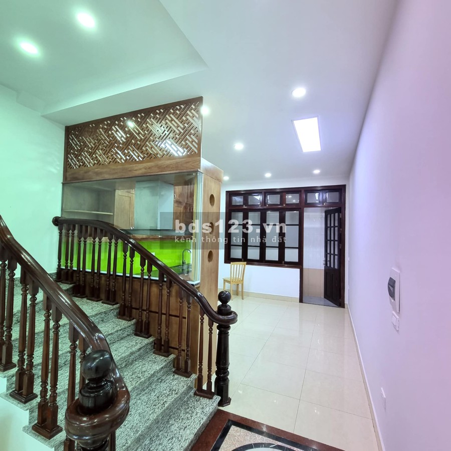 Bán nhà đẹp PL ô tô tránh ngõ 165 Cầu Giấy 5 tầng x 53m2 giá 13,6 tỷ. LH 0912442669