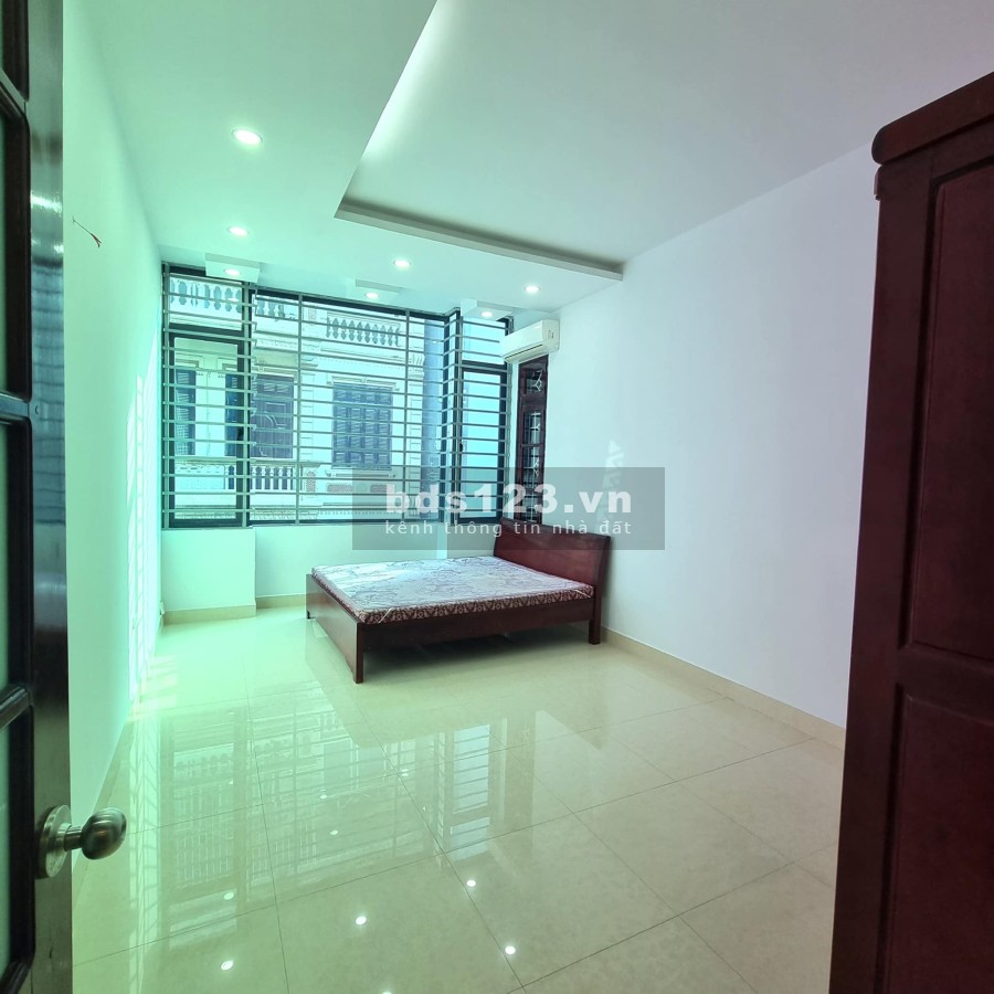 Bán nhà đẹp PL ô tô tránh ngõ 165 Cầu Giấy 5 tầng x 53m2 giá 13,6 tỷ. LH 0912442669