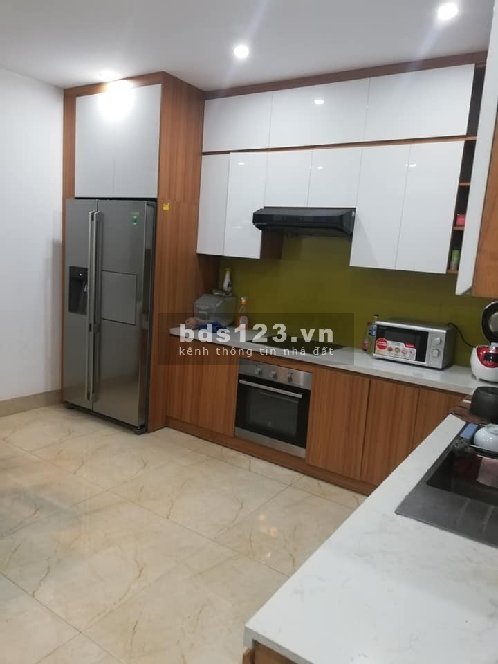Bán nhà MP Trung Kính diện tích 73m2 x 7 tầng thang máy giá 26,5 tỷ liên hệ 0912442669