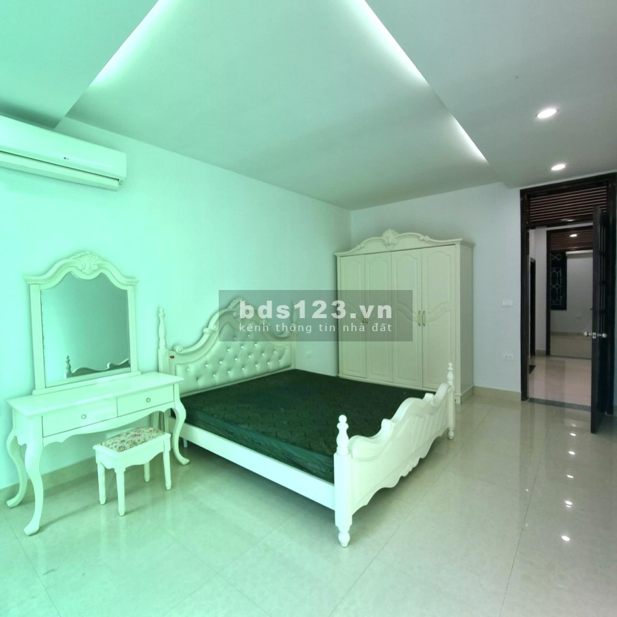 Bán nhà đẹp PL ô tô tránh ngõ 165 Cầu Giấy 5 tầng x 53m2 giá 13,6 tỷ. LH 0912442669