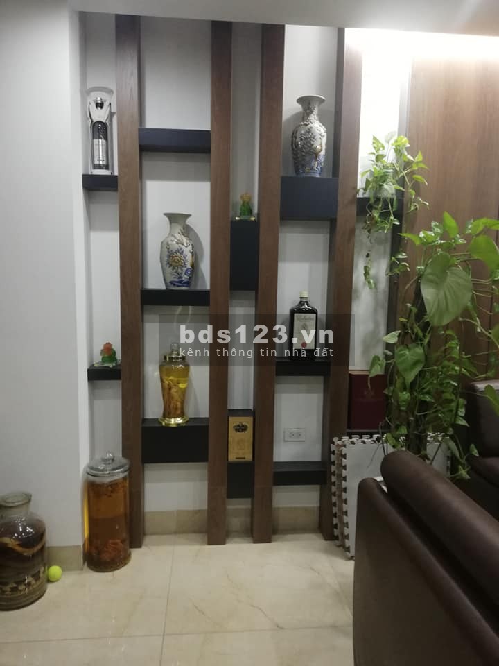 Bán nhà MP Trung Kính diện tích 73m2 x 7 tầng thang máy giá 26,5 tỷ liên hệ 0912442669