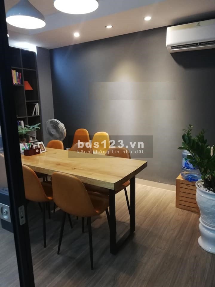 Bán nhà MP Trung Kính diện tích 73m2 x 7 tầng thang máy giá 26,5 tỷ liên hệ 0912442669
