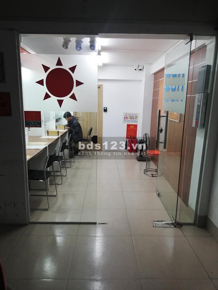 Bán nhà MP Trung Kính diện tích 73m2 x 7 tầng thang máy giá 26,5 tỷ liên hệ 0912442669