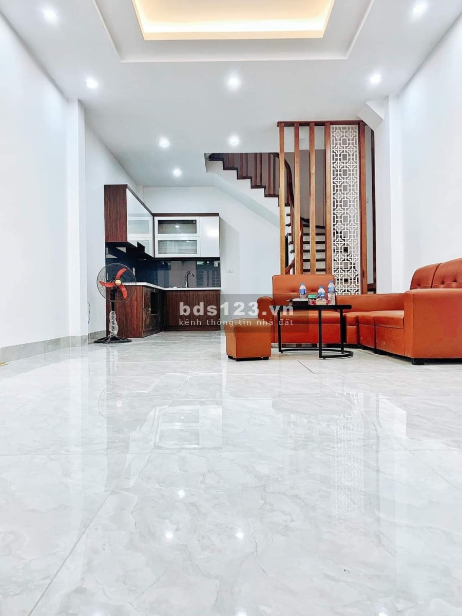 Bán nhà 5 tầng siêu đẹp phố Kim Giang,10m ra ngõ ô tô tránh,giá 3.75 tỷ
