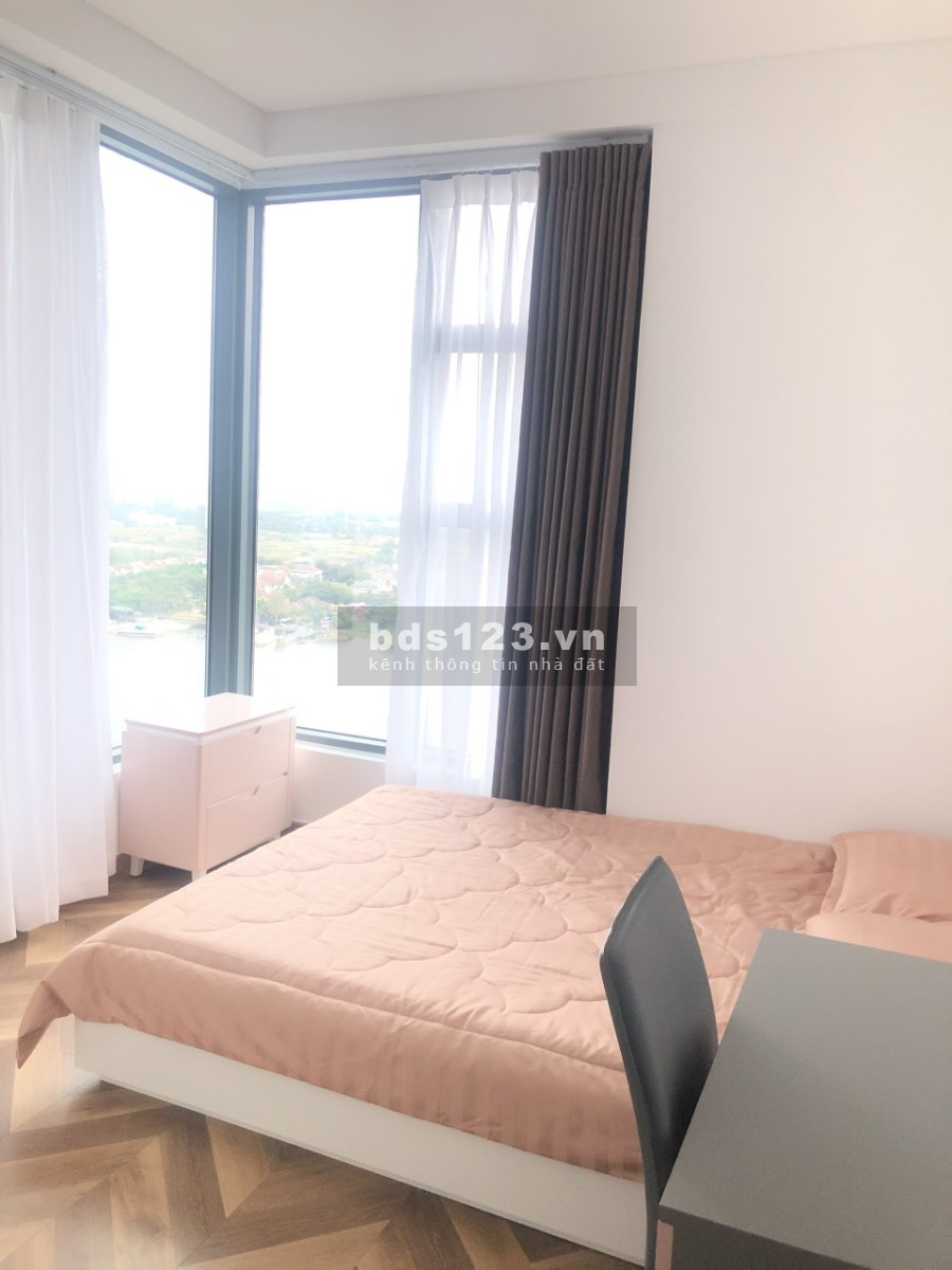 Căn hộ 3 phòng ngủ view sông hướng Đông Nam mát mẻ liên hệ 0918363550 - em Hùng