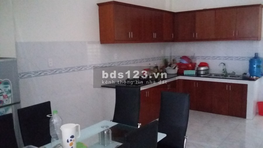 Cho thuê nguyên căn 1 trệt 1 lầu đường rộng 12m giá 6.5 triệu/tháng, khu an ninh, yên tĩnh