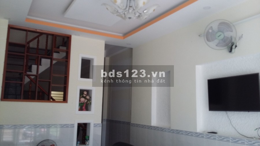 Cho thuê nguyên căn 1 trệt 1 lầu đường rộng 12m giá 6.5 triệu/tháng, khu an ninh, yên tĩnh