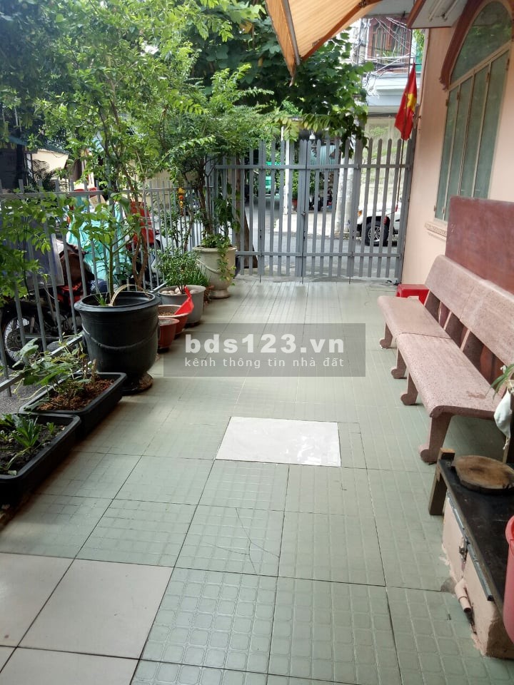Cho thuê làm văn phòng (tầng trệt) có sân để xe thoải mái, liên hệ 0348847457