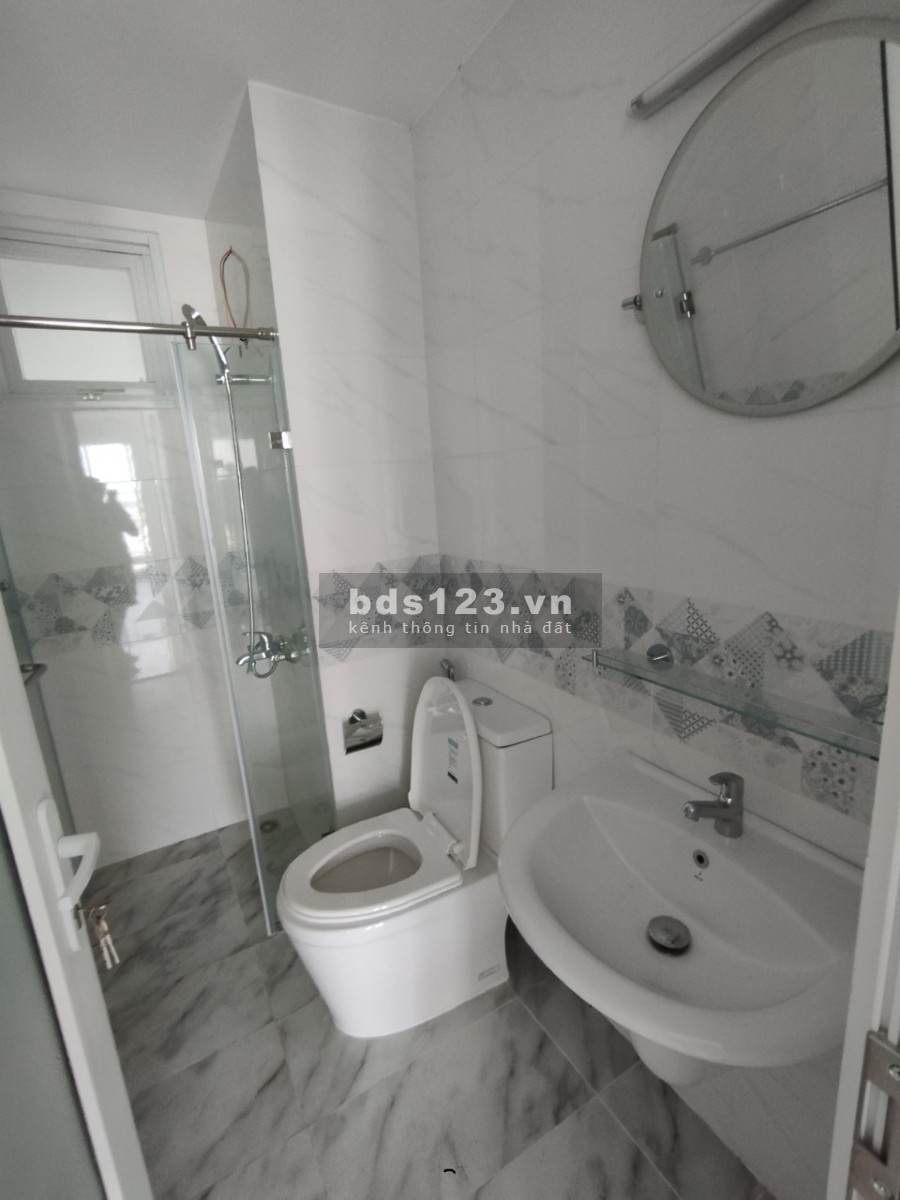Căn Góc Conic Riverside giá chỉ 2.15 tỷ, diện tích 66.7m2, 2pn, 2wc - Huyền Trang.
